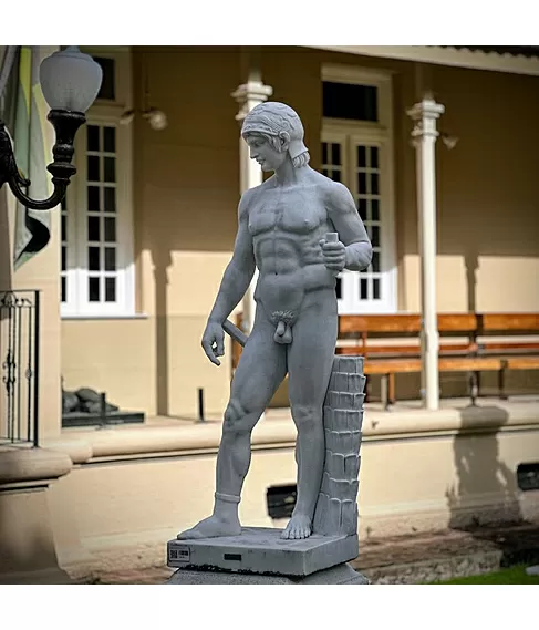 imagem de Escultura Ares Burghese B 220cm  - EMP506 Presença Marcante no Paisagismo