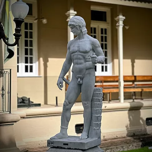 imagem de Escultura Ares Burghese B 220cm  - EMP506 Presença Marcante no Paisagismo