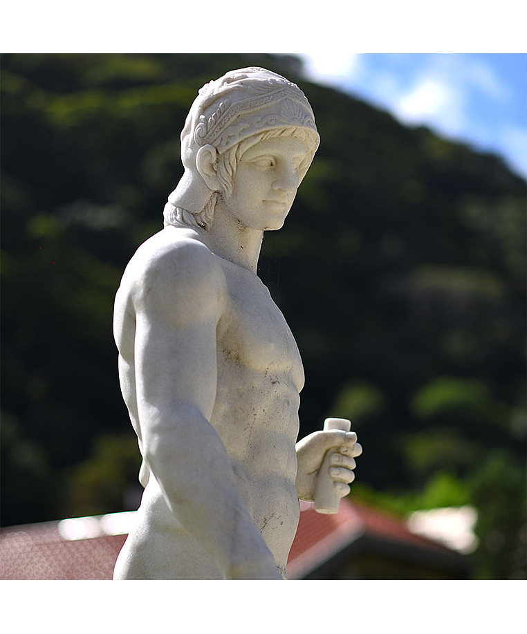 imagem do produto Escultura Ares Burghese B 220cm  - EMP506 Presen�a Marcante no Paisagismo