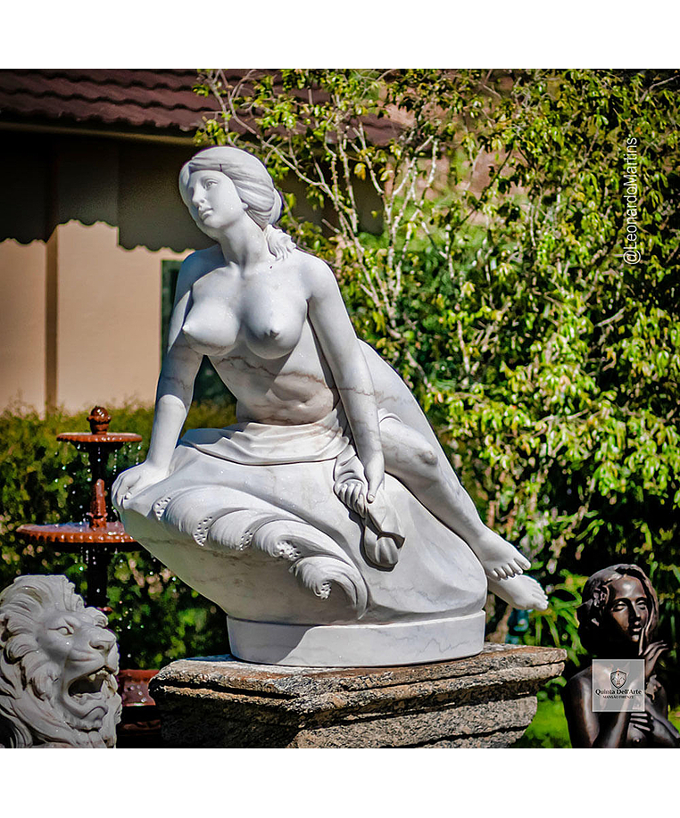 imagem do produto Escultura Ariadna Abandonada em M�rmore Branco 110cm - EMP696