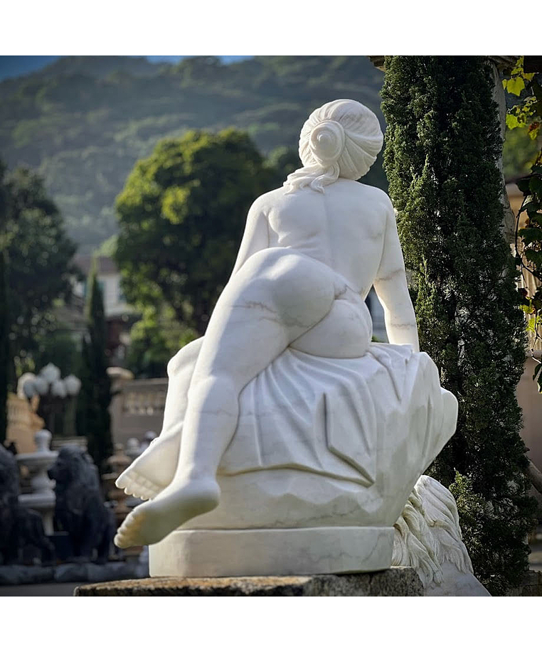 imagem do produto Escultura Ariadna Abandonada em M�rmore Branco 110cm - EMP696