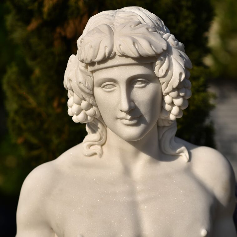 imagem do produto Escultura Baco M�rmore Branco 160cm - EMP781
