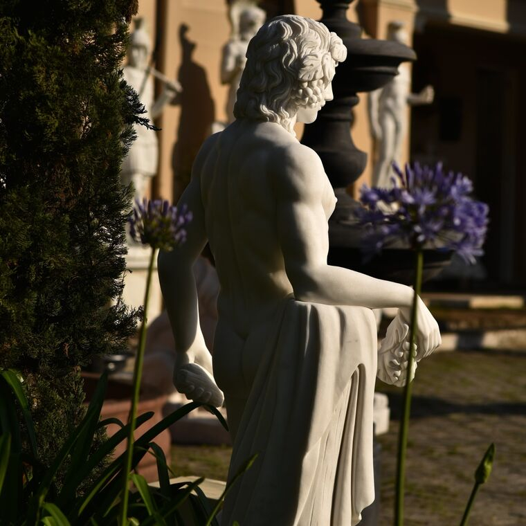 imagem do produto Escultura Baco M�rmore Branco 160cm - EMP781