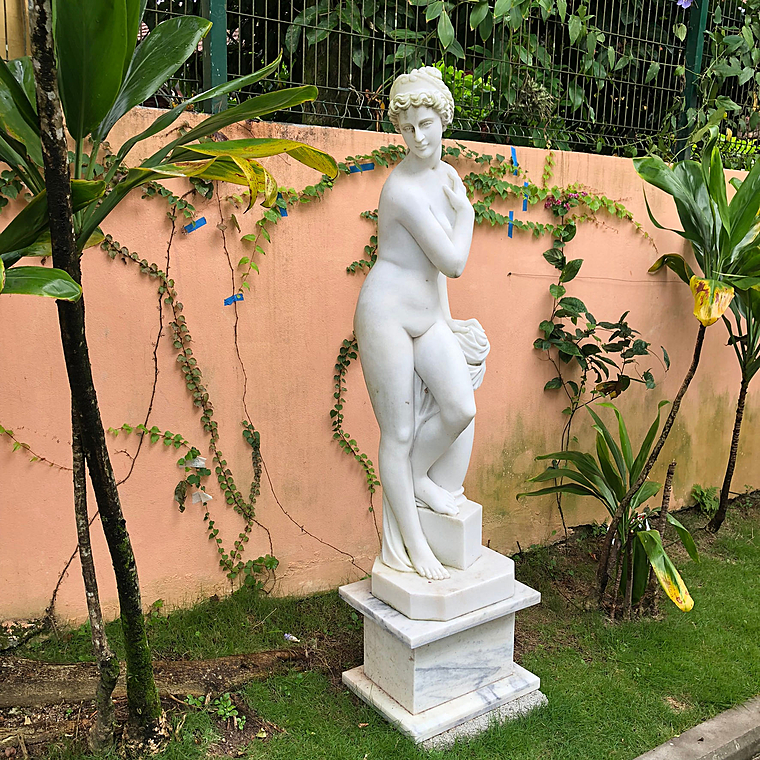 imagem do produto Escultura Banhista 160cm  EMP468 Para Jardins e �reas Externas