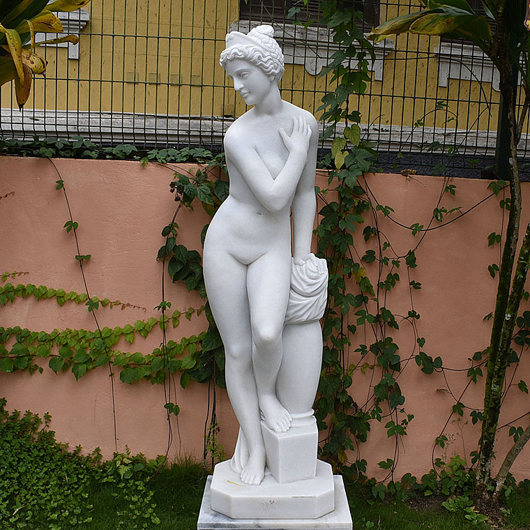 imagem do produto Escultura Banhista 160cm  EMP468 Para Jardins e �reas Externas
