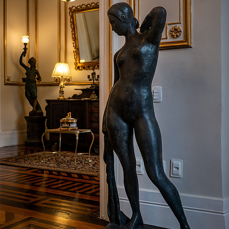 imagem do produto Escultura Banhista em Bronze 157cm EBZ526 Sofistica��o e Movimento