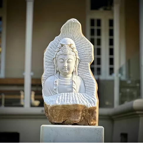 imagem de Escultura Buda Serenidade Mármore Branco 80cm - EMP715 Arte Decorativa Sofisticada