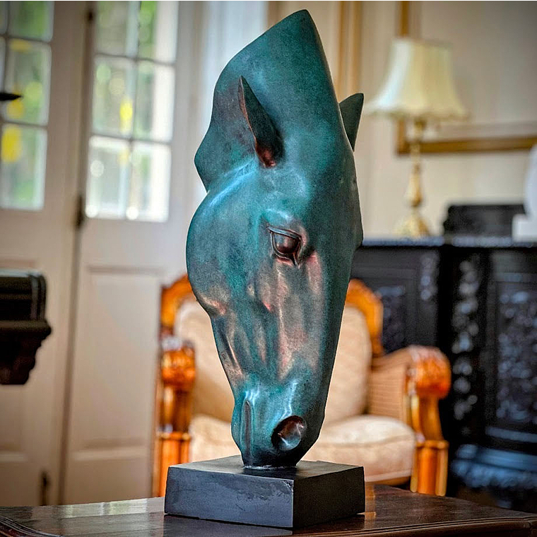imagem do produto Escultura Cabe�a de Cavalo em Bronze 80cm VRBZ348 Express�o e Eleg�ncia