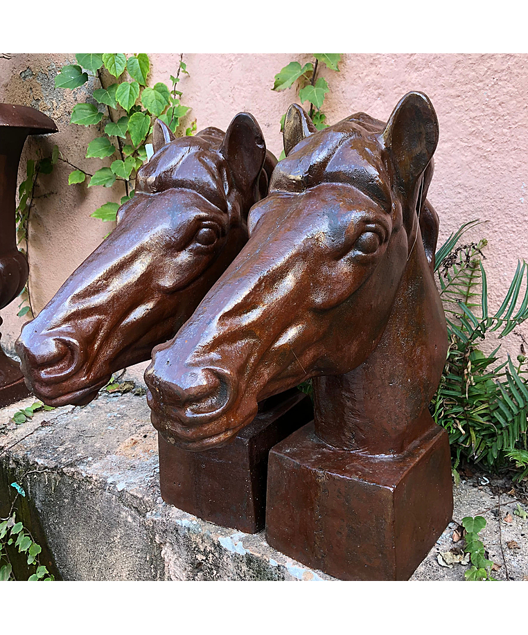 imagem do produto Escultura Cabe�a de Cavalo para Mesa 60cm - VRF125