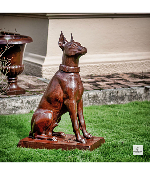 imagem de Escultura Cachorro Dobermann Olhando para Direita 98cm - VRF255D