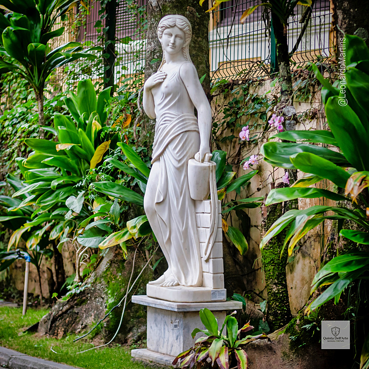 imagem do produto Escultura Camponesa em M�rmore 150cm - EMP370 Simplicidade e Eleg�ncia Cl�ssica