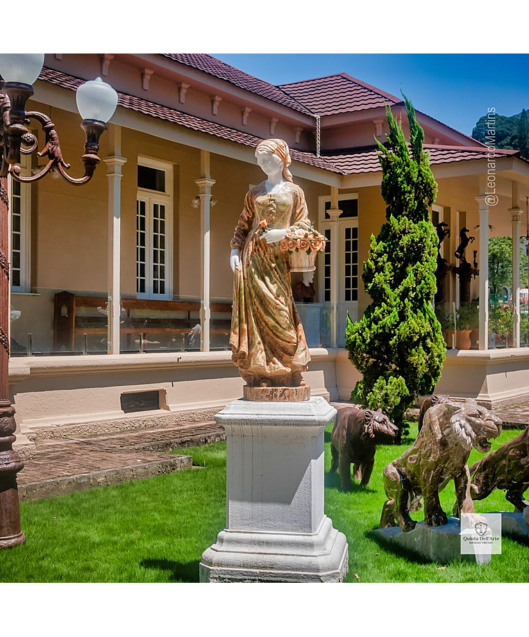 imagem do produto Escultura Camponesa em  Pedra Jade 153cm - EMP623 Eleg�ncia e Destaque no Paisagismo