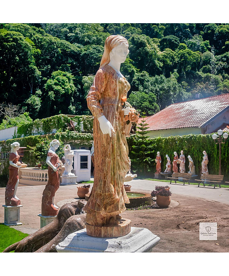 imagem do produto Escultura Camponesa em  Pedra Jade 153cm - EMP623 Eleg�ncia e Destaque no Paisagismo
