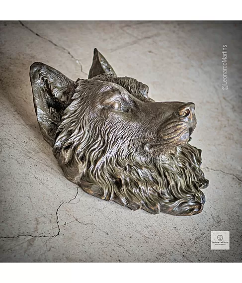 imagem de Escultura Cara de Lobo em Bronze 40cm - VRBZ351 Obra Expressiva