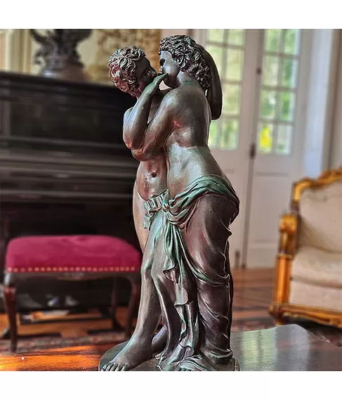 imagem de Escultura Casal Primeiro Beijo 60cm - EML182