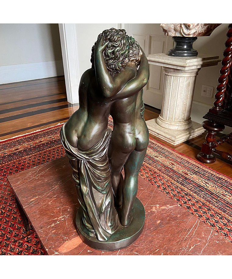 imagem do produto Escultura Casal Primeiro Beijo 60cm - EML182