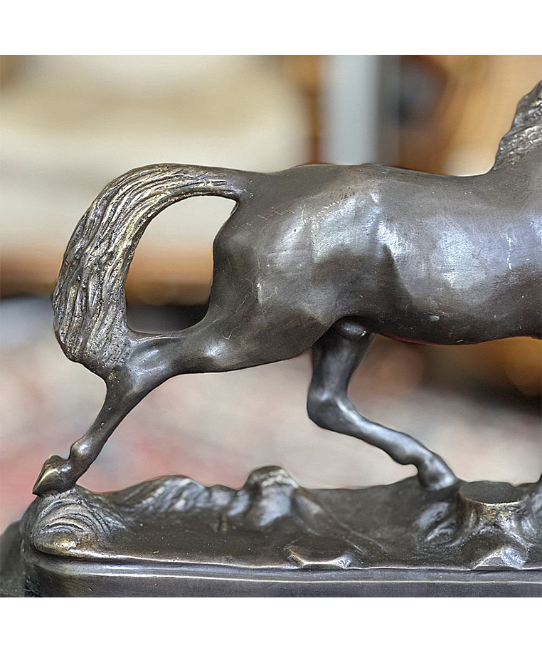 imagem do produto Escultura Cavalo Puro Sangue �rabe em Bronze 40cm VRBZ333 Eleg�ncia e Nobreza