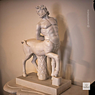 imagem do produto Escultura Centauro em M�rmore Branco 50cm - EMP614