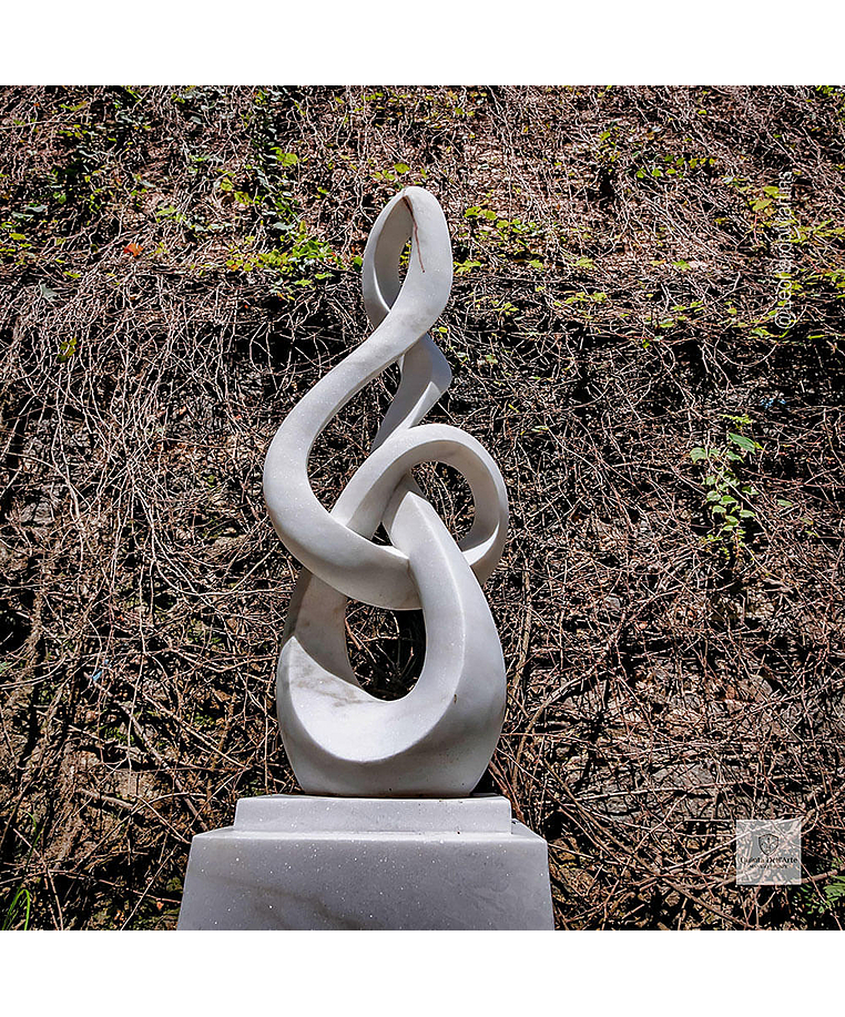 imagem do produto Escultura Contorno da Realeza M�rmore Branco 120cm - EMP734 Pe�a Elegante