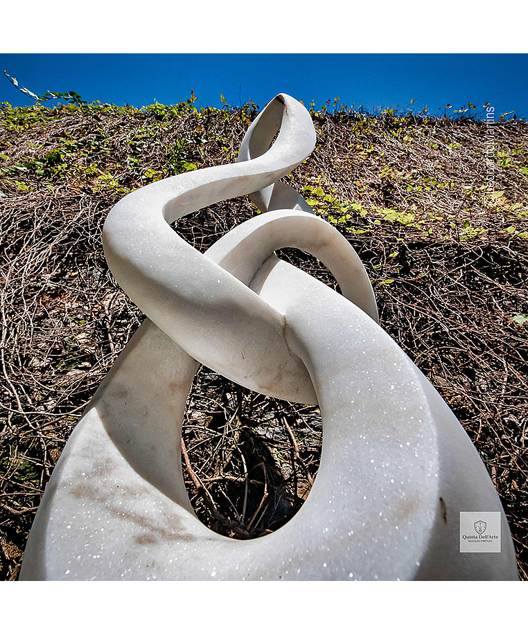 imagem do produto Escultura Contorno da Realeza M�rmore Branco 120cm - EMP734 Pe�a Elegante