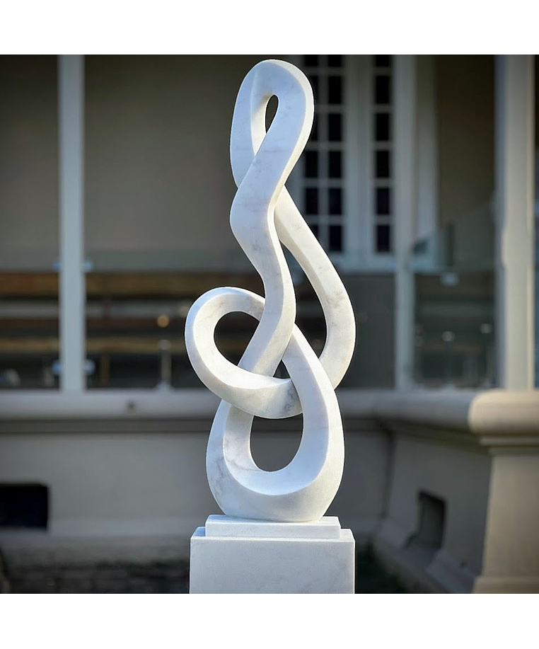 imagem do produto Escultura Contorno da Realeza M�rmore Branco 120cm - EMP734 Pe�a Elegante