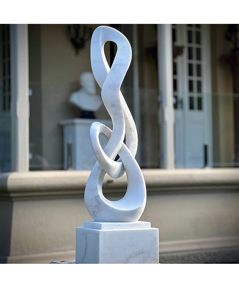 imagem do produto Escultura Contorno da Realeza M�rmore Branco 120cm - EMP734