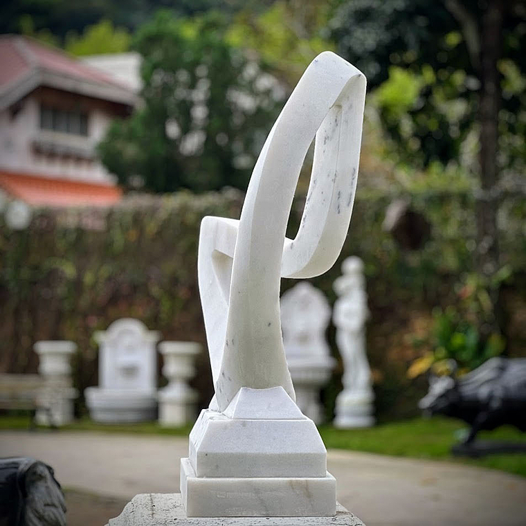 imagem do produto Escultura Curva Eterna M�rmore Branco 100cm EMP744 Composi��es Modernas