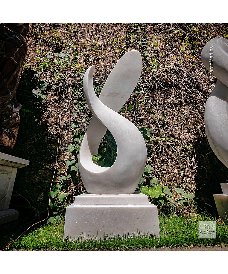 imagem do produto Escultura Curva Majestosa M�rmore Branco 120cm - EMP729