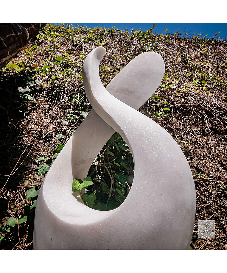 imagem do produto Escultura Curva Majestosa M�rmore Branco 120cm - EMP729