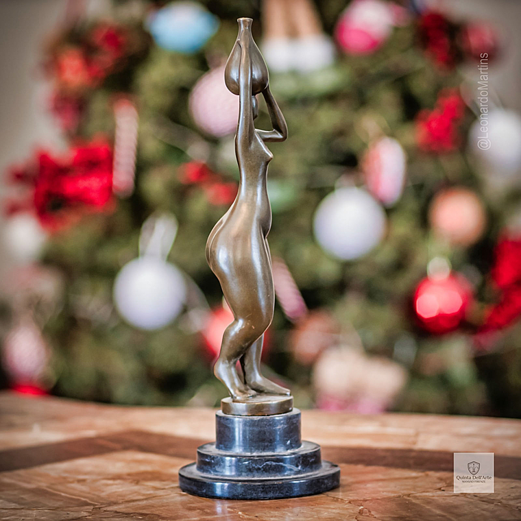 imagem do produto Escultura Dama by Cesaro em Bronze 31cm EBZ328 Eleg�ncia Contempor�nea