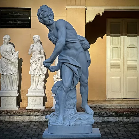 imagem de Escultura Davi de Bernini Mármore Branco 230cm - EMP691 Obra-Prima da Arte Barroca