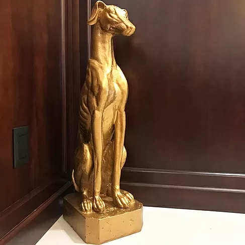 imagem de Escultura de Cachorro Galgo 82cm VRF150 Elegância e Movimento