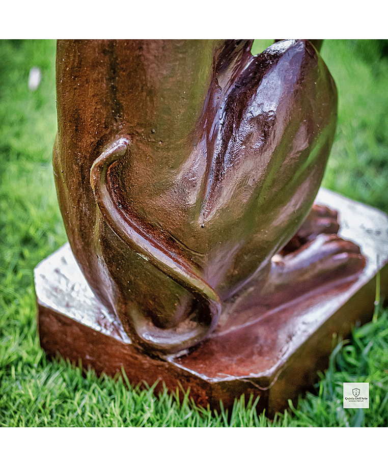 imagem do produto Escultura de Cachorro Galgo 82cm VRF150 Eleg�ncia e Movimento