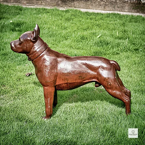 imagem de Escultura de Cachorro Pitbull 68cm VRF248 Força e Personalidade