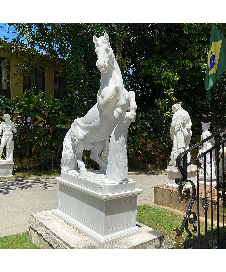 imagem do produto Escultura de Cavalo Rampante 235cm - EMP578