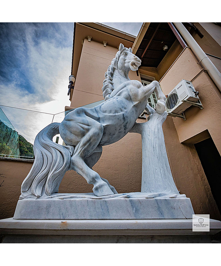 imagem do produto Escultura de Cavalo Rampante 235cm - EMP578