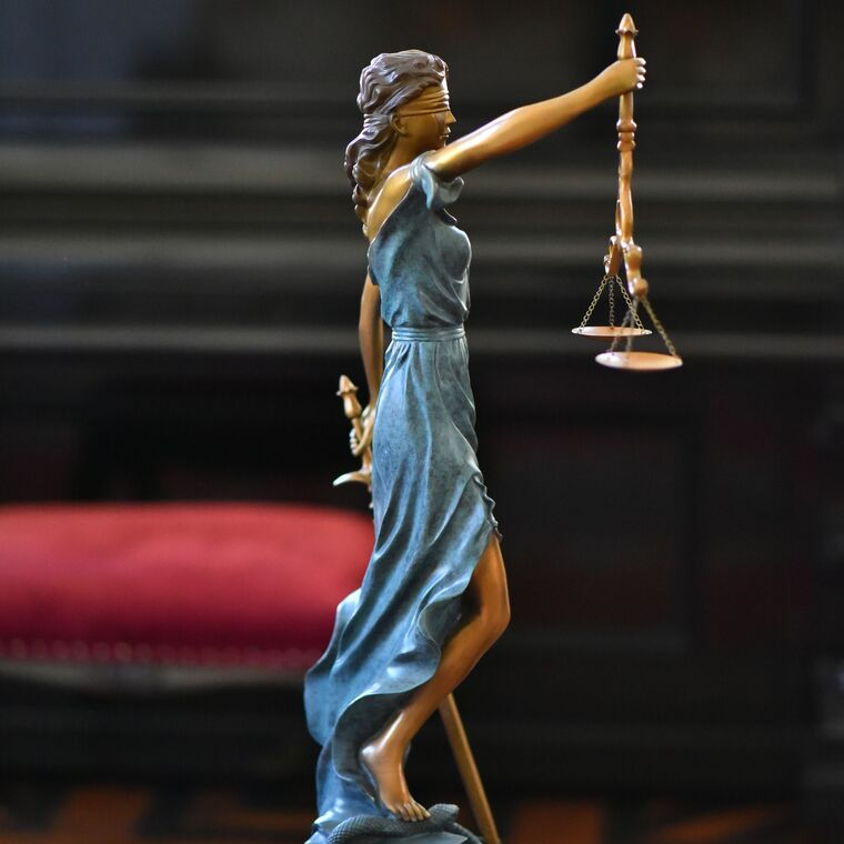 imagem do produto Escultura Deusa da Justi�a em Bronze 72cm - EBZ759