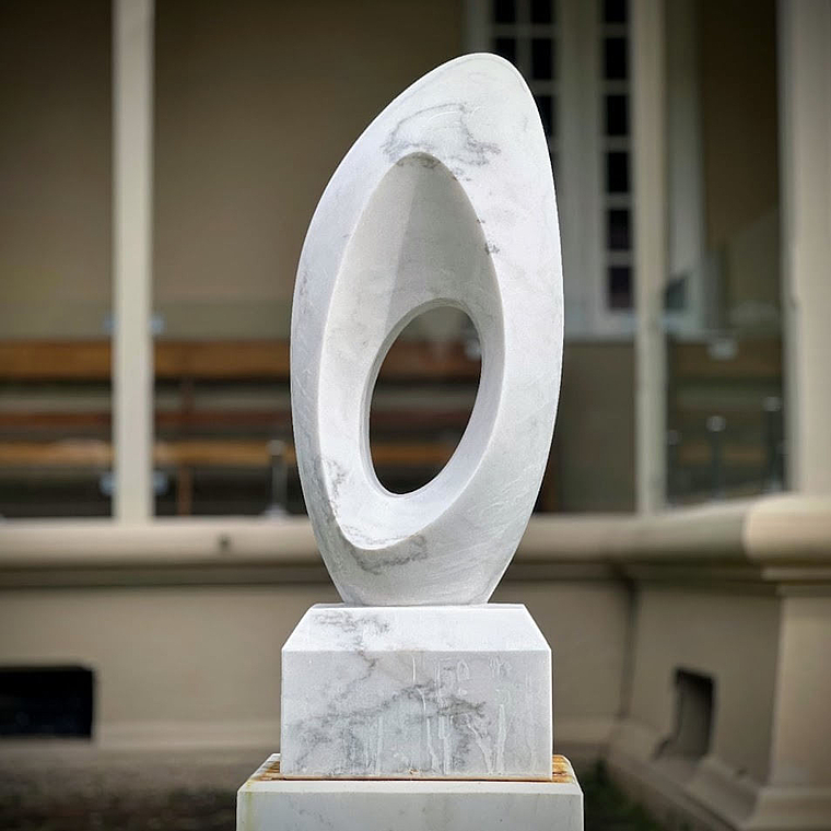 imagem do produto Escultura Elo Eterno M�rmore Branco 100cm - EMP228 Eleg�ncia e Significado