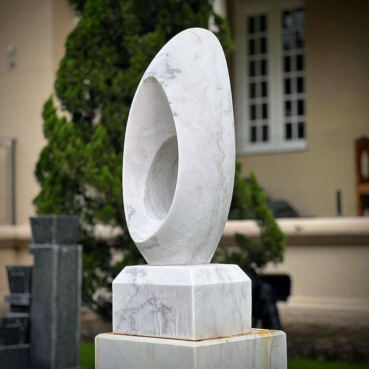 imagem do produto Escultura Elo Eterno M�rmore Branco 100cm - EMP228 Eleg�ncia e Significado