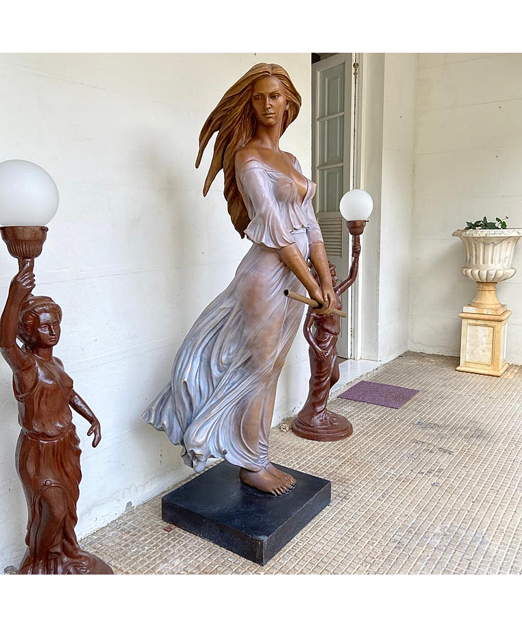 imagem do produto Escultura em Bronze Dama Flautista 190cm - EBZ571 Arte Sofisticada