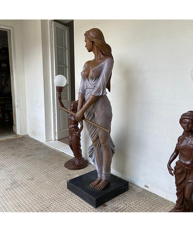 imagem do produto Escultura em Bronze Dama Flautista 190cm - EBZ571 Arte Sofisticada