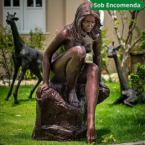 imagem de Escultura em Bronze Ninfa na Piscina 122cm - EBZ572 Arte Refinada