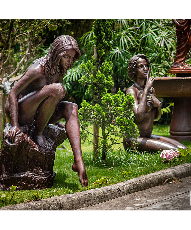 imagem do produto Escultura em Bronze Ninfa na Piscina 122cm - EBZ572