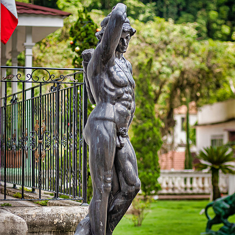 imagem do produto Escultura em M�rmore Preto Apollo Vencendo 230cm - EMP561 For�a e Eleg�ncia Cl�ssica