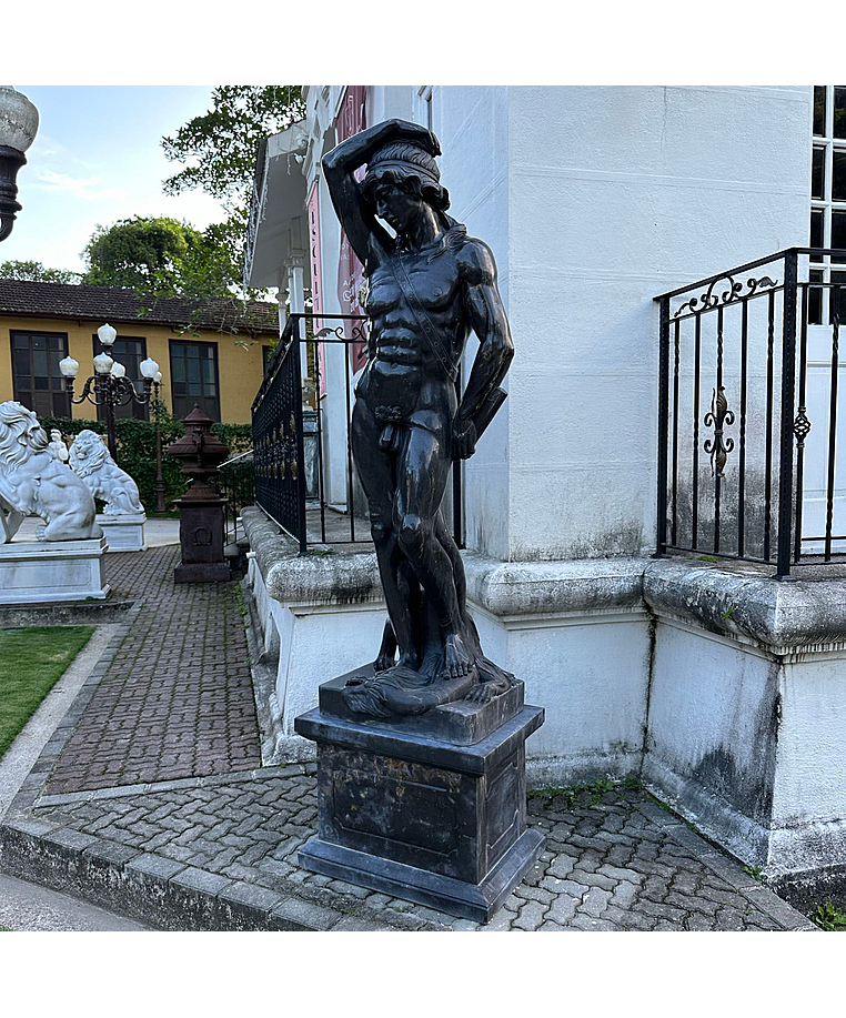 imagem do produto Escultura em M�rmore Preto Apollo Vencendo 230cm - EMP561