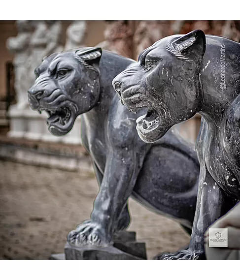 imagem de Escultura em Mármore Preto Par de Panteras 120cm - EMP548