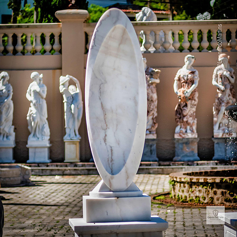 imagem do produto Escultura Essencia Refletida M�rmore Branco 160cm - EMP722 Sofistica��o e Arte