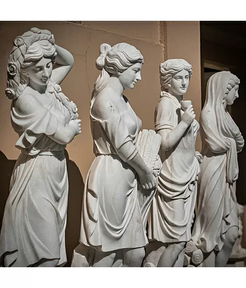 imagem de Escultura Estações do Ano Ravena 160cm - EMP360 Arte Decorativa