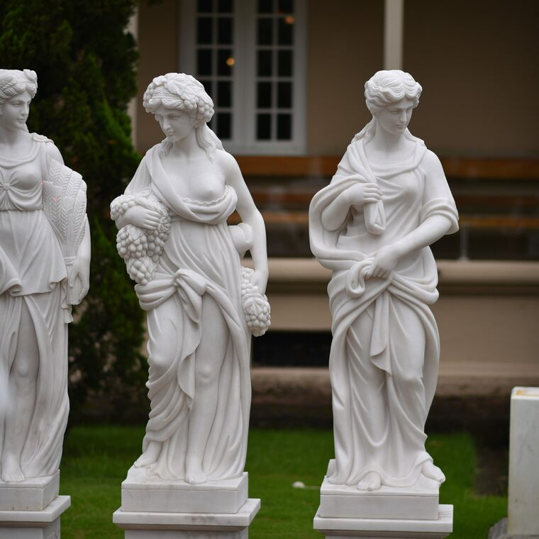 imagem do produto Escultura Esta��es do Ano Ravena 160cm - EMP776 Paisagismo de Luxo