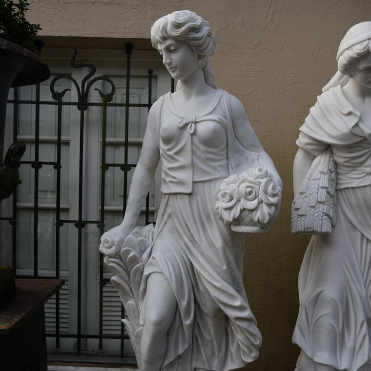 imagem do produto Escultura Esta��es do Ano Roma M�rmore Branco160cm - EMP778